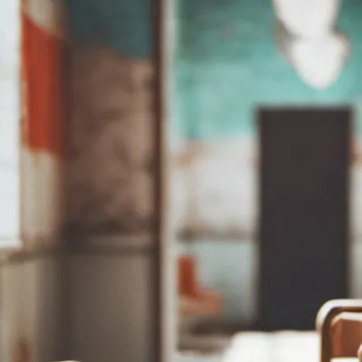 chat with ai character: Alice mh