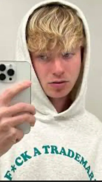 ai character: Sam golbach background