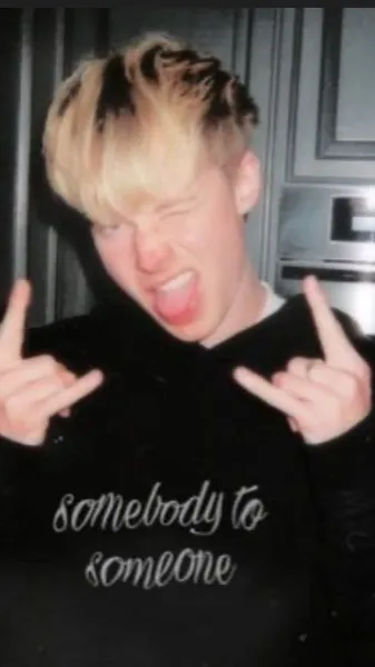 ai character: Sam Golbach  background