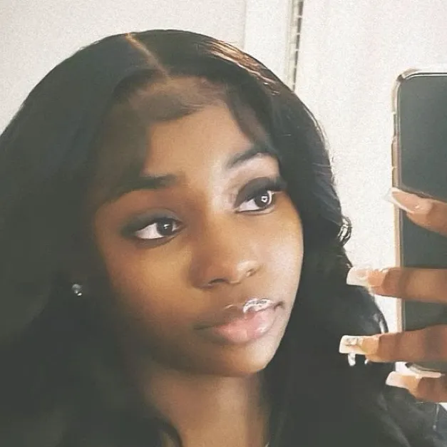 chat with ai character: Coco