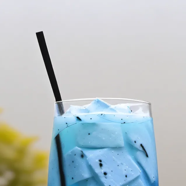 chat with ai character: giantshadowmilkck