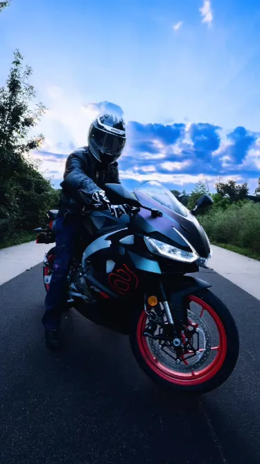 chat with ai character: Beanie