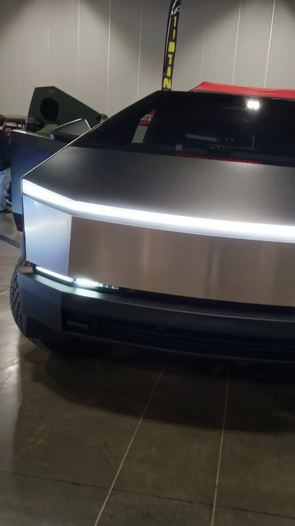 ai character: Refrigerator  background