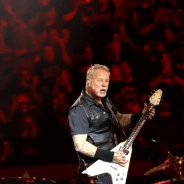 chat with ai character: Metallica