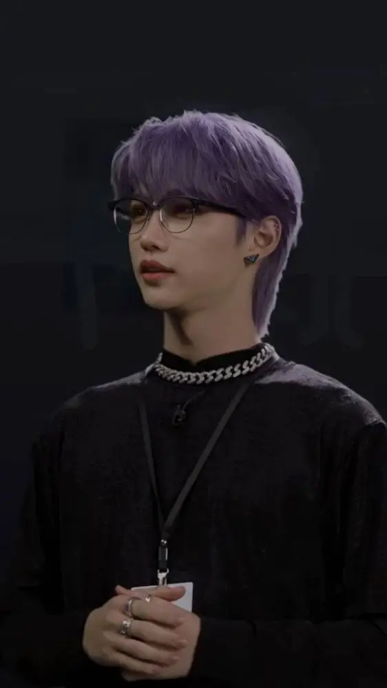 ai character: 🐥💜Lee Yongbok 💜🐥 background