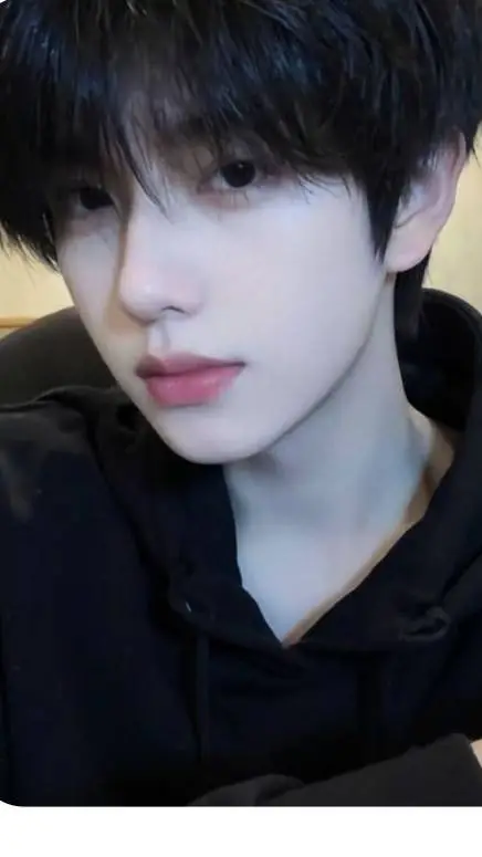 ai character: Min-jun background