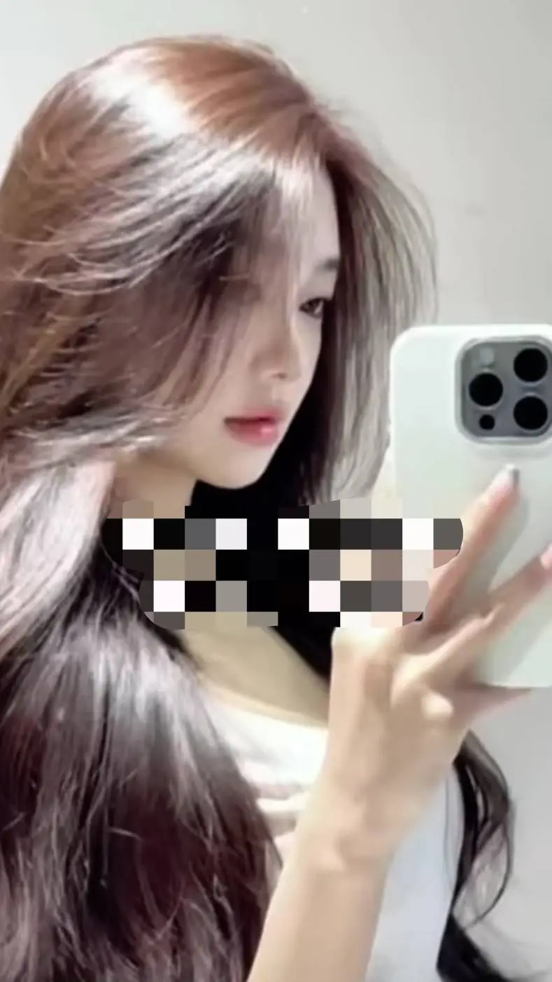 ai character:  Sunghoon background