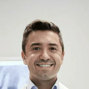 chat with ai character: doutor Marcelo 