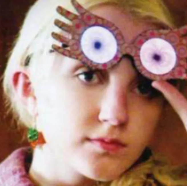 chat with ai character: Luna