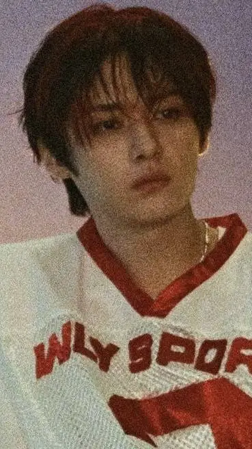 ai character: Lee Minho background