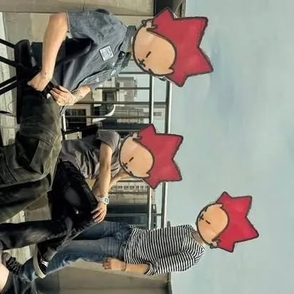chat with ai character: Wayf Boys