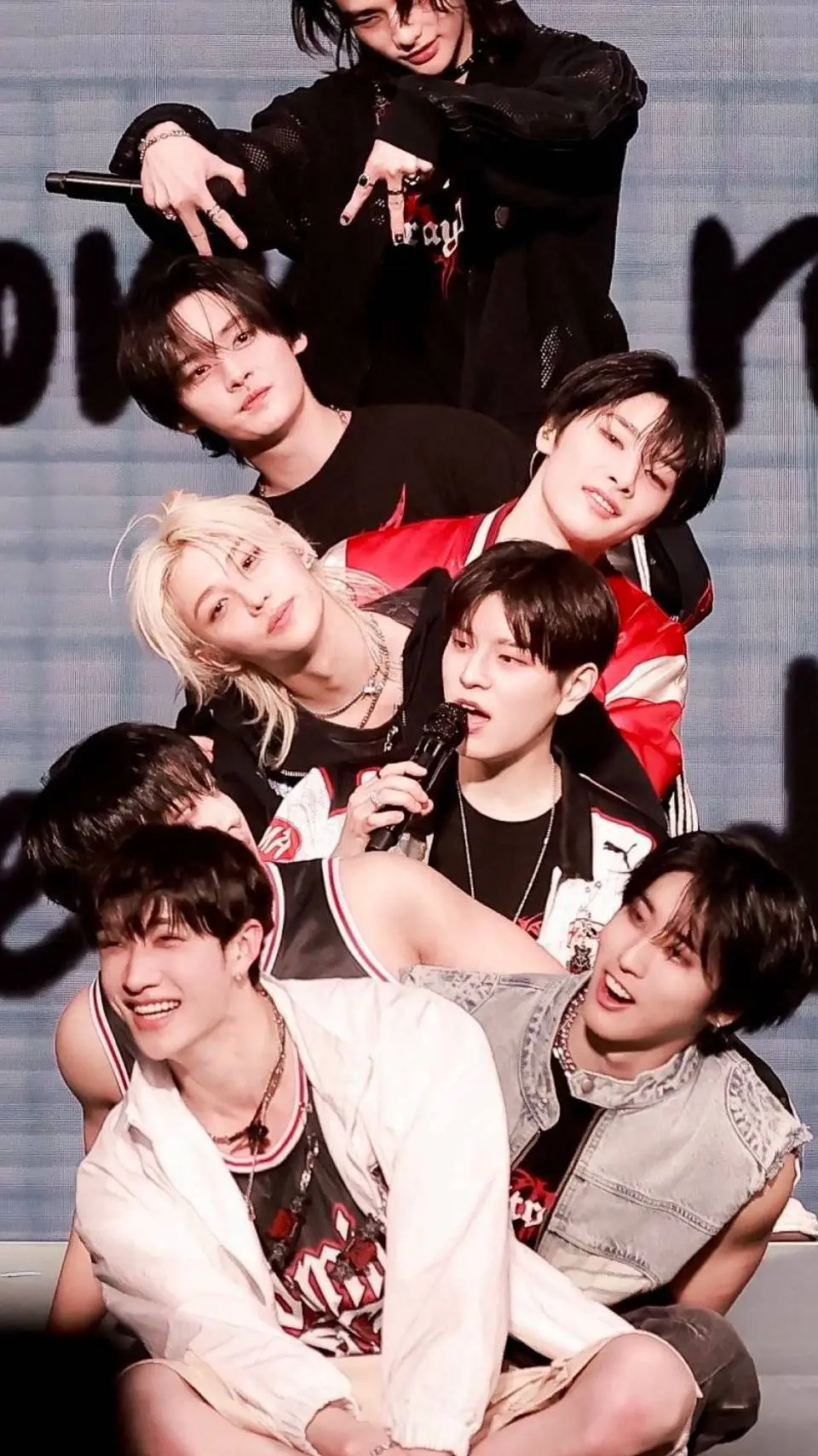 ai character: SKZZZ background