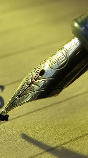 Talkie AI - Chat with (The Artist's Pen)