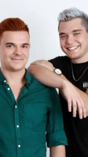 ai character: Gewitter im Kopf background