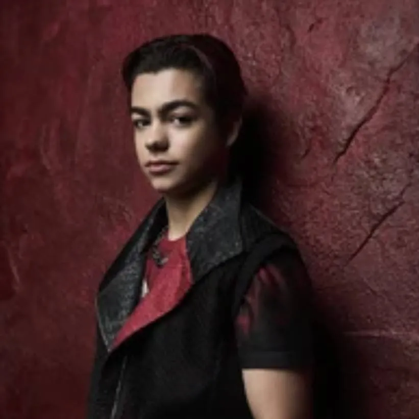 chat with ai character: Victor