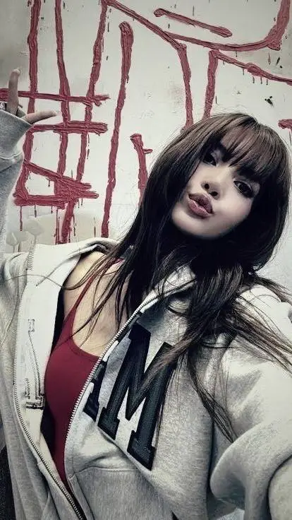ai character: Lisa background