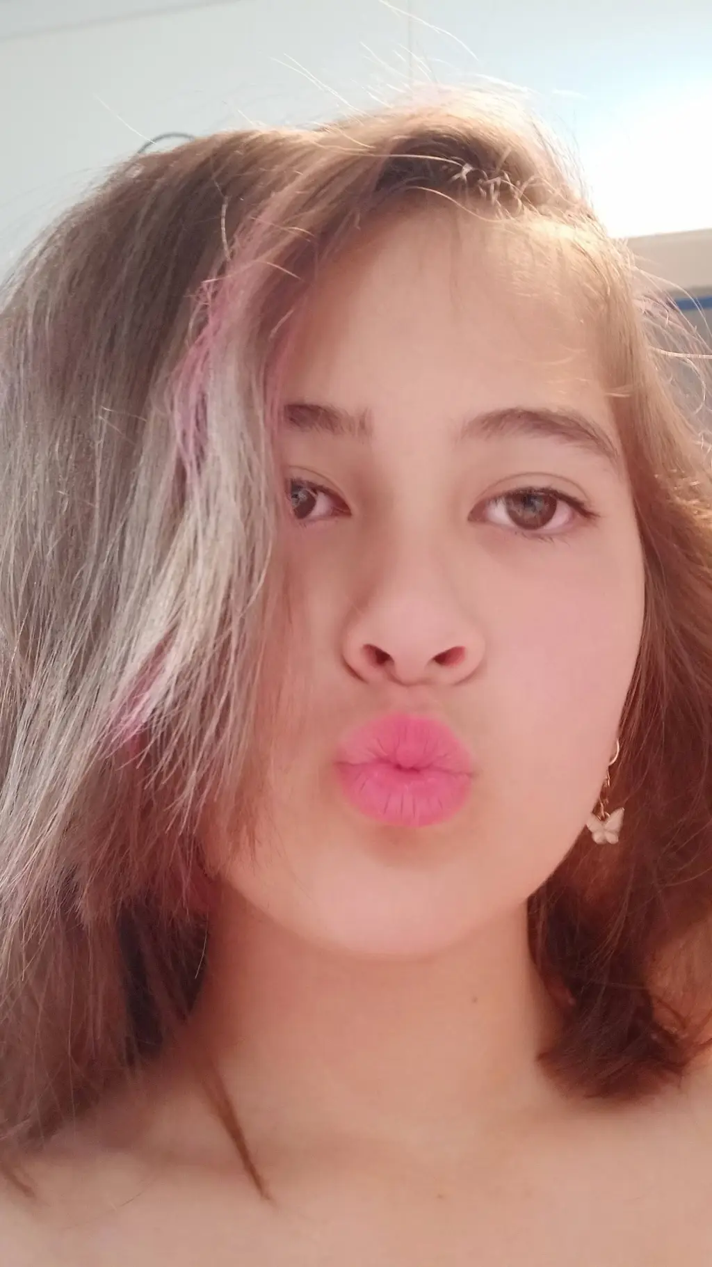 ai character: Ashley Jones  background