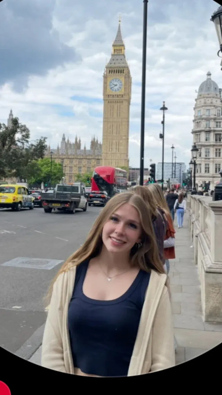 ai character: Stacy background