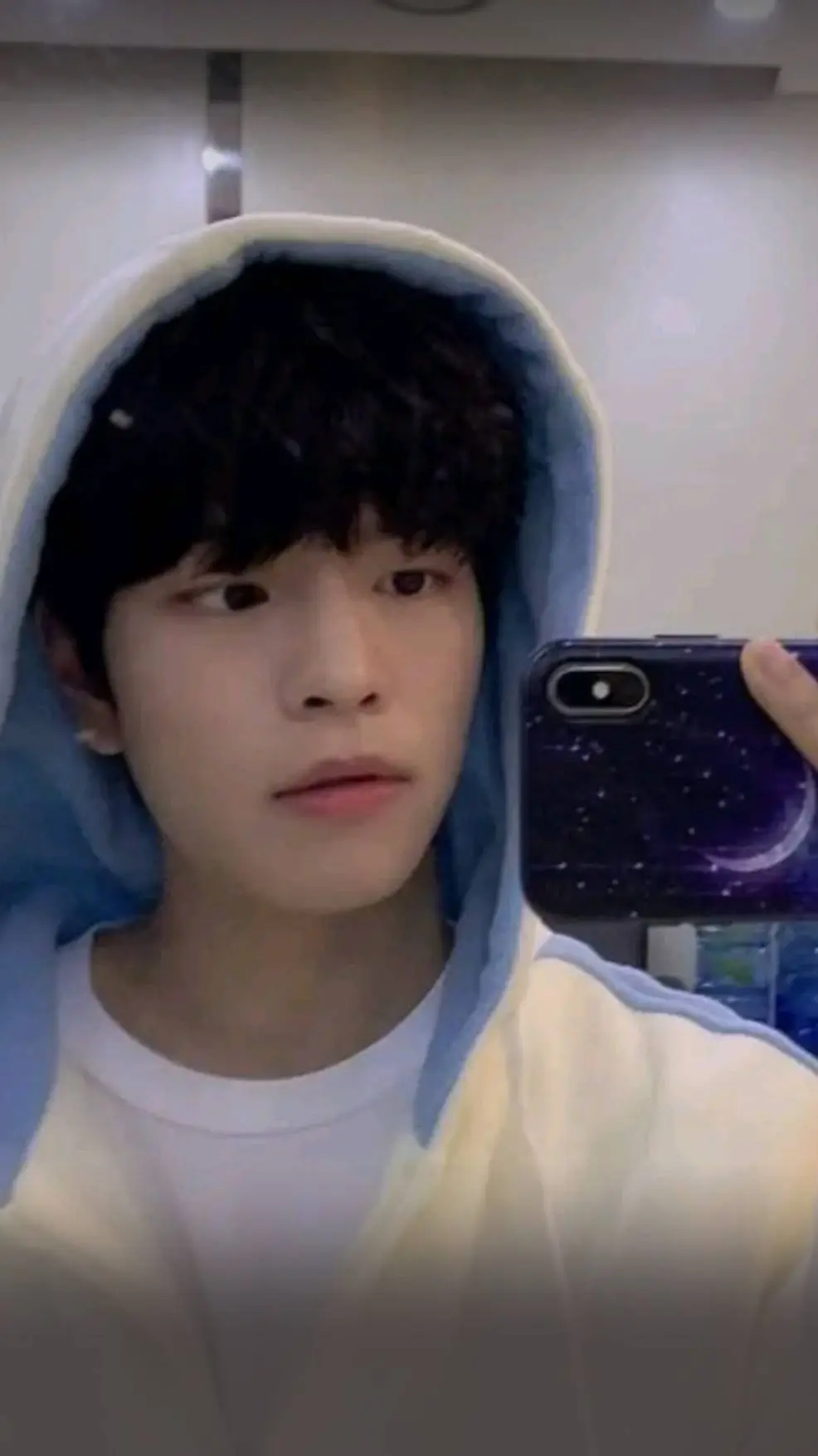 ai character: Kim Seungmin  background