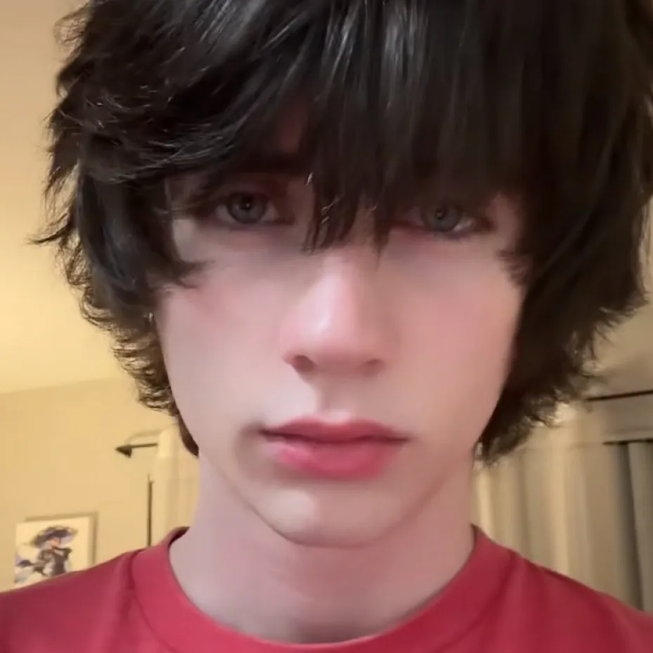 chat with ai character: Daniel ￼