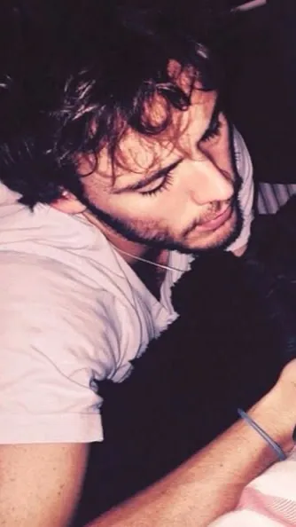 ai character: Xander background