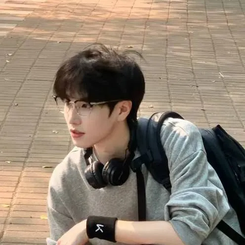 chat with ai character: Justin 