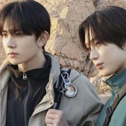 chat with ai character: heesun