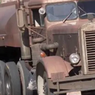 chat with ai character: Duel truck