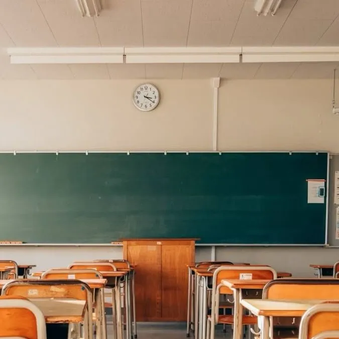 chat with ai character: High school 