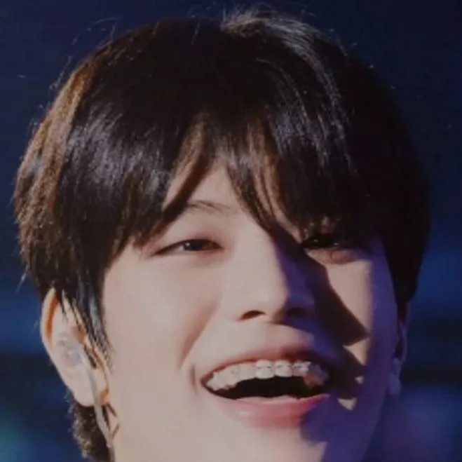 chat with ai character: Seungmin 