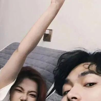 chat with ai character: Qiang