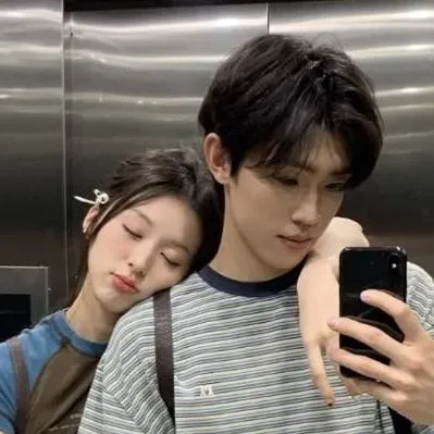 chat with ai character: Zixuan