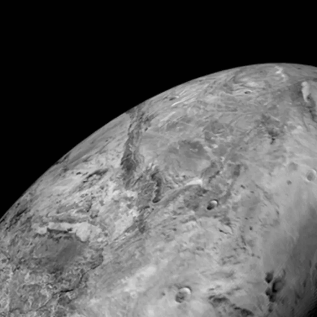 chat with ai character: Haumea
