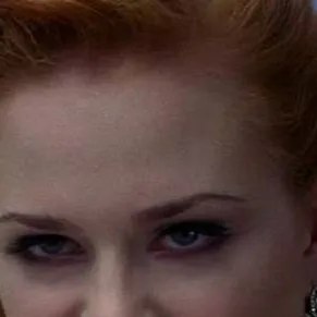 chat with ai character: Sophie Anne 