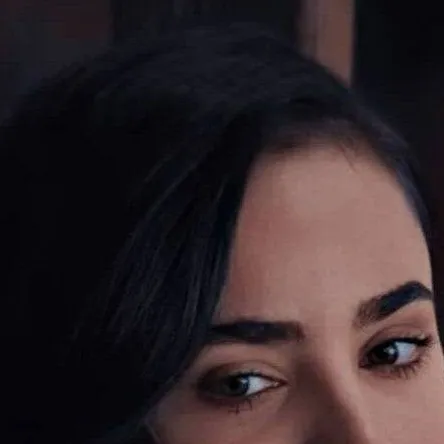 chat with ai character: Sofia carson 