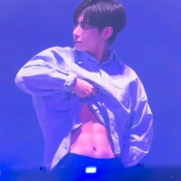 chat with ai character: TAEHYUN HOTTEST🥵