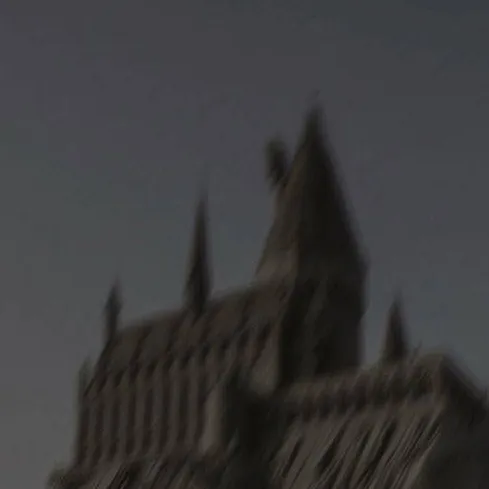 chat with ai character: Hogwarts ♤