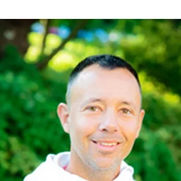 chat with ai character: Keith Pellak 