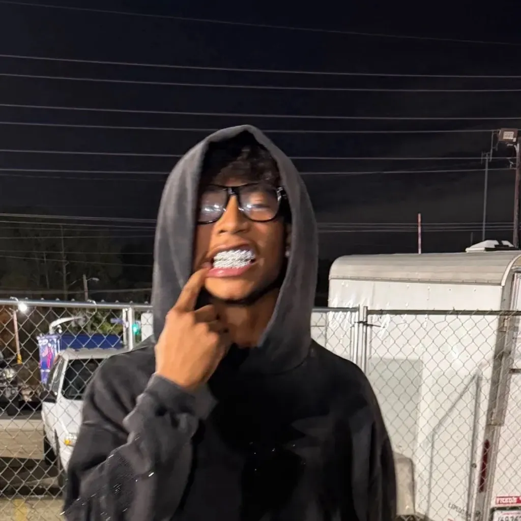 chat with ai character: jay 