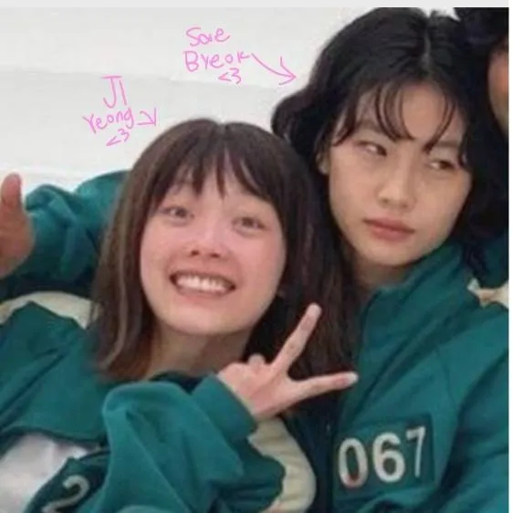 chat with ai character: 067 x 240 >v<