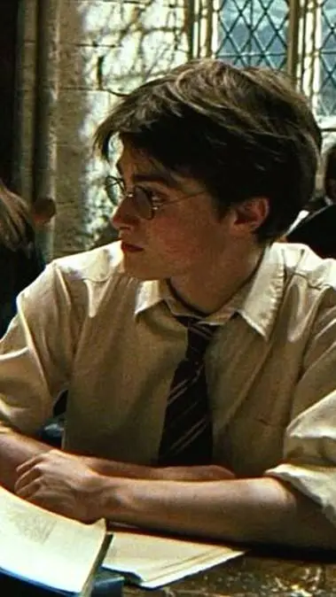 ai character: Harry Potter  background