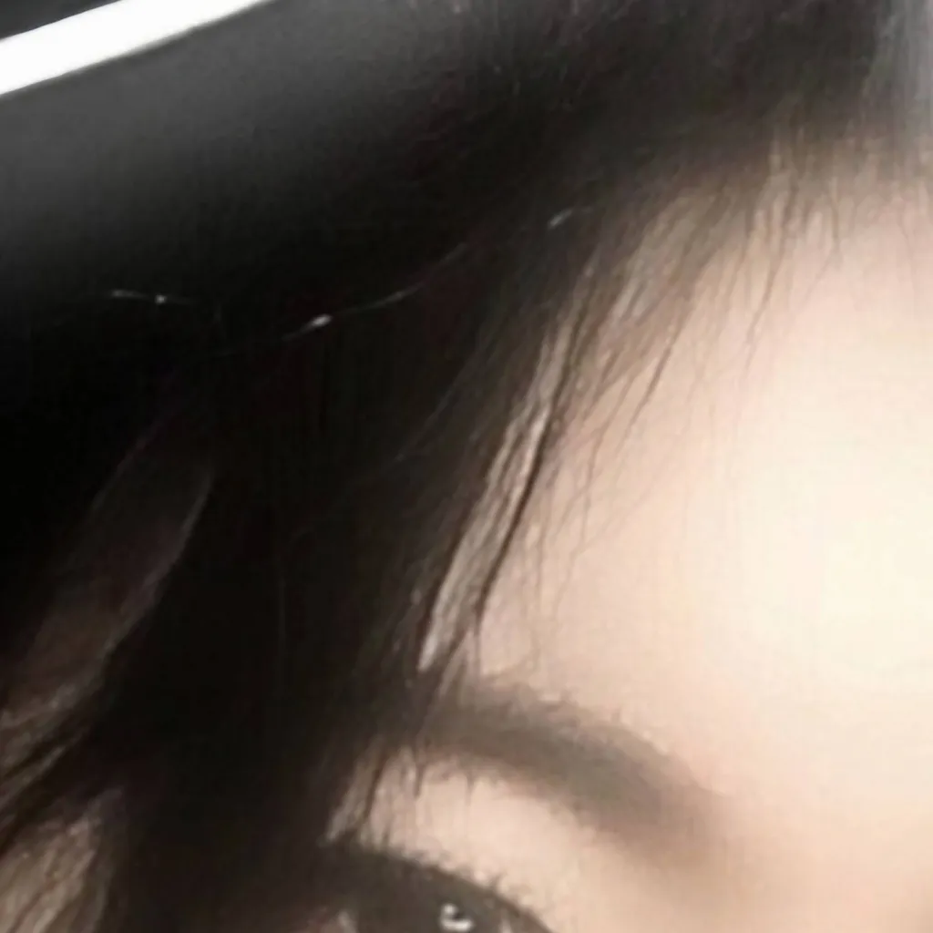 chat with ai character: Chaeryeong (itzy)