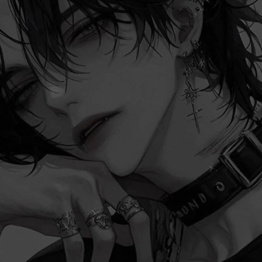 chat with ai character: °•°±Alex±°•°