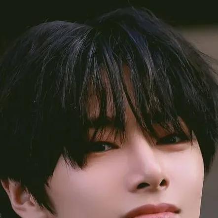 chat with ai character: I.N ★