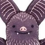 chat with ai character: Flora & Bats Tf
