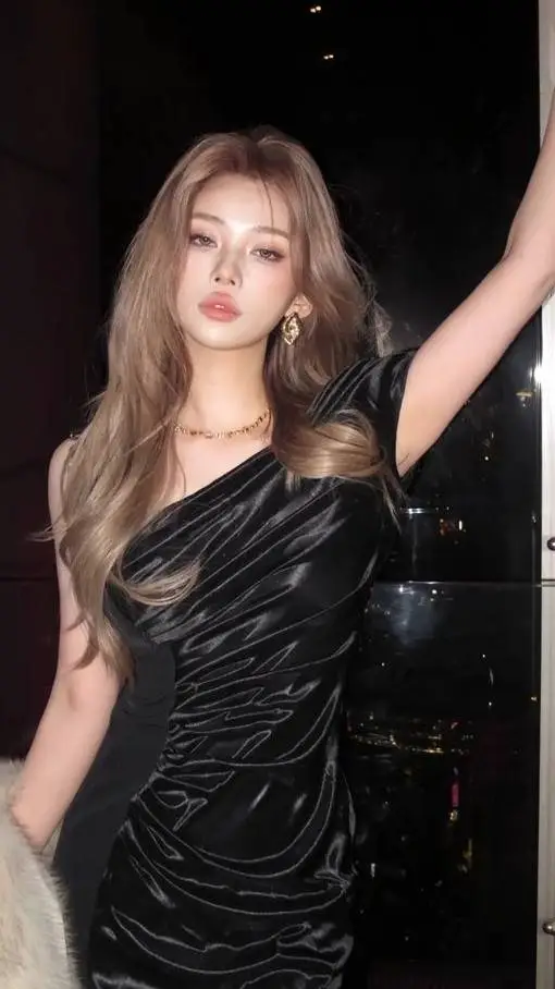 Talkie AI - Chat with ZARA VALE~