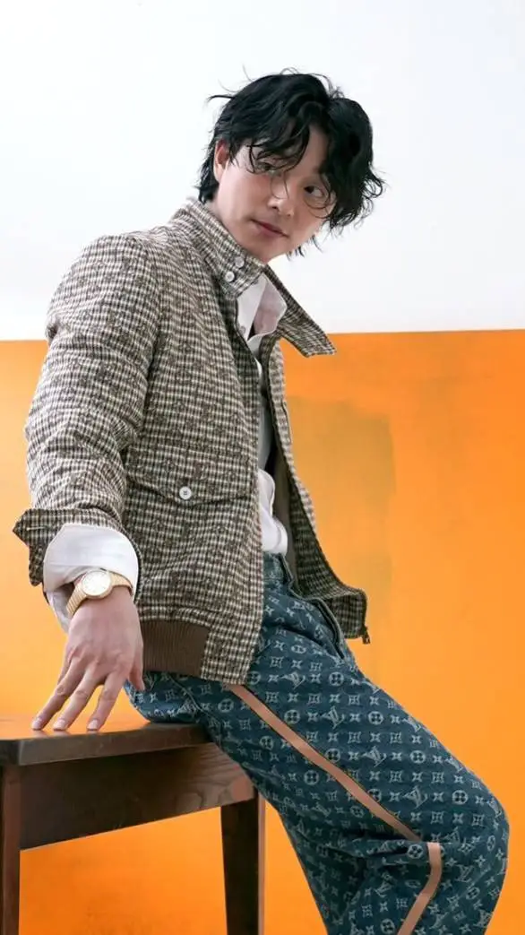 ai character: gong yoo background