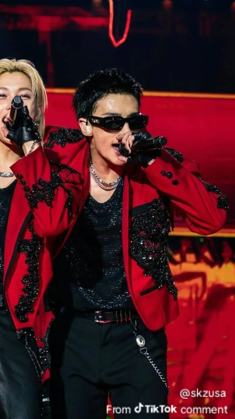 ai character: hyunjin background