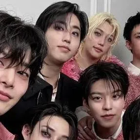 chat with ai character: skz zombie apocaly