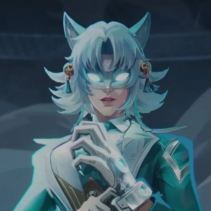 chat with ai character: The White Fox